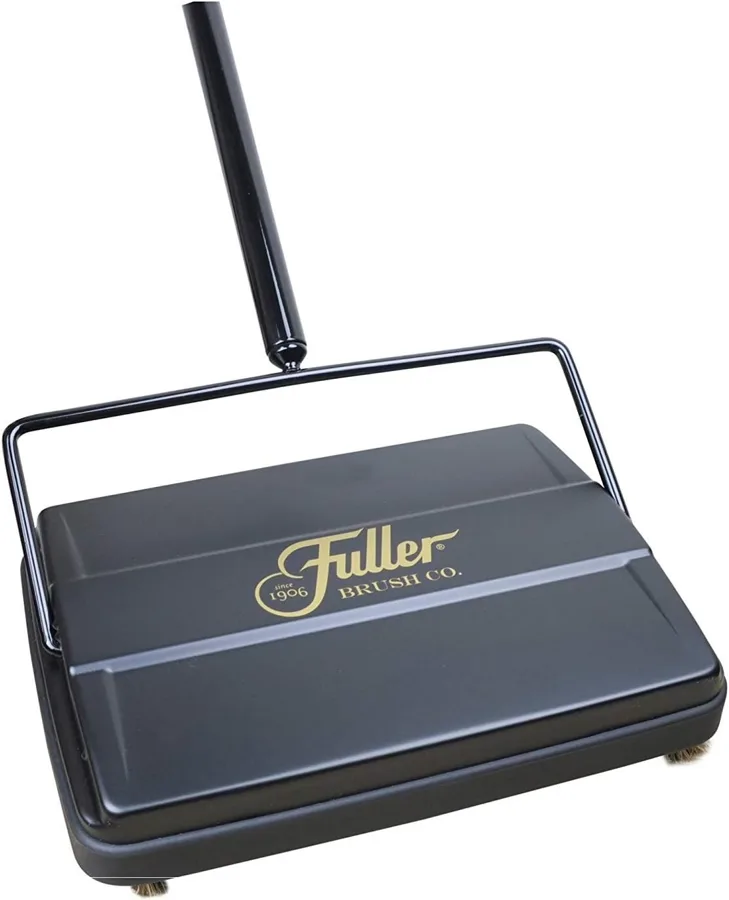 Fuller Brush 17027 — folds away for tight closets