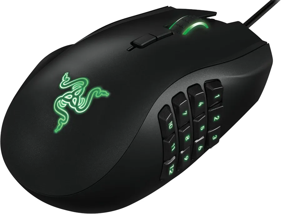 Razer Naga Left — 12 thumb buttons for left-handed gaming