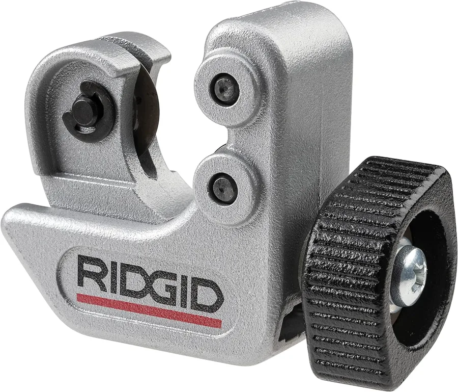 Ridgid 40617 — spare wheel and lifetime warranty in a compact cutter